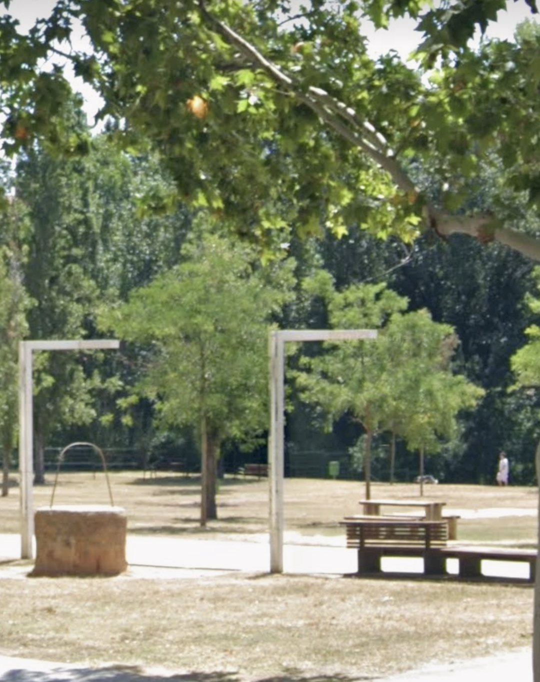 Imatge pels mitjans: Millorar l'equipament del parc del "pou" al costat dels mossos d'Esquadra 