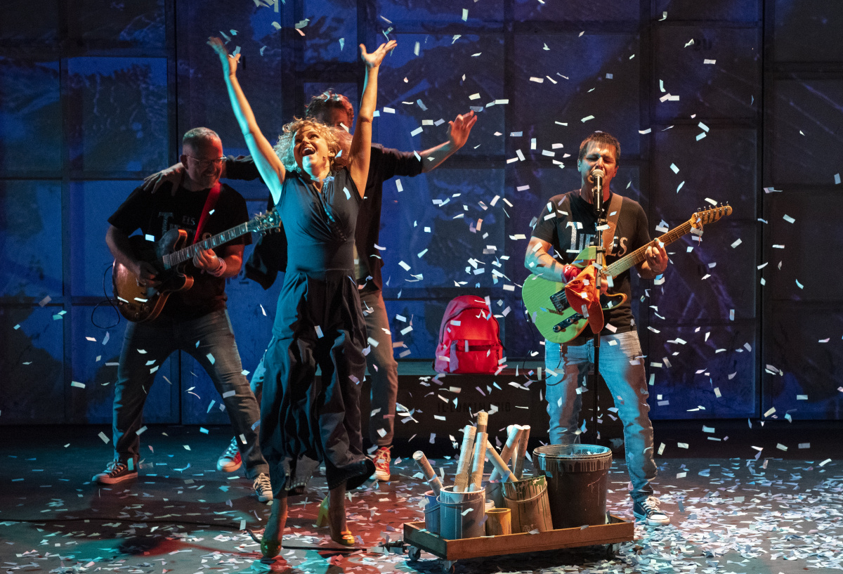 Imatge pels mitjans: La motxilla de l’Ada (+6 anys) 