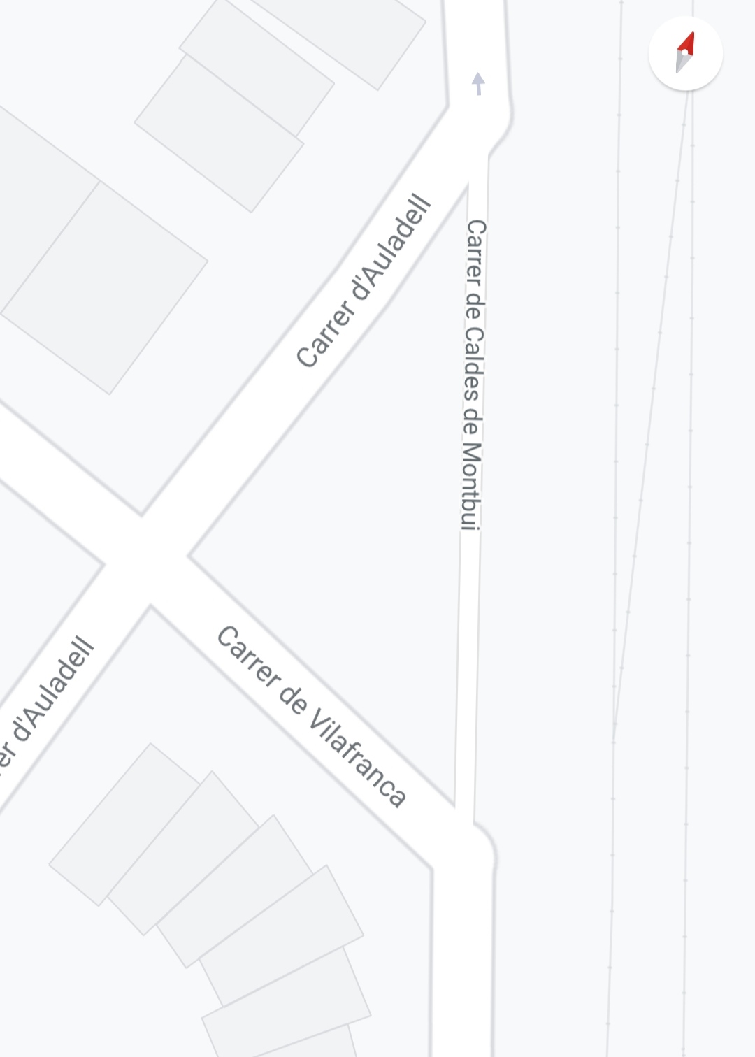 Imatge pels mitjans: Tanca fusta parcs carrer Caldes de Montbui